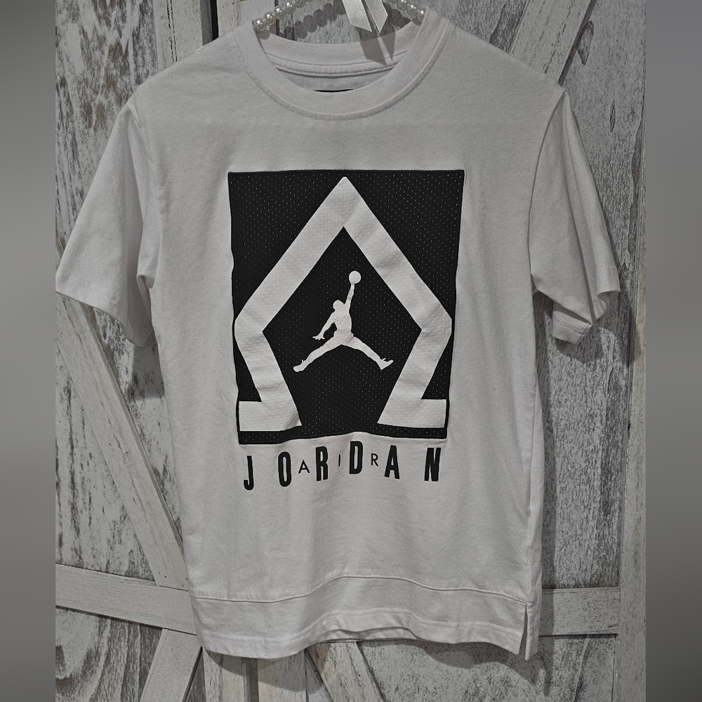 Air Jordan White Tee with Black Graphic Kids M Medium 10/12